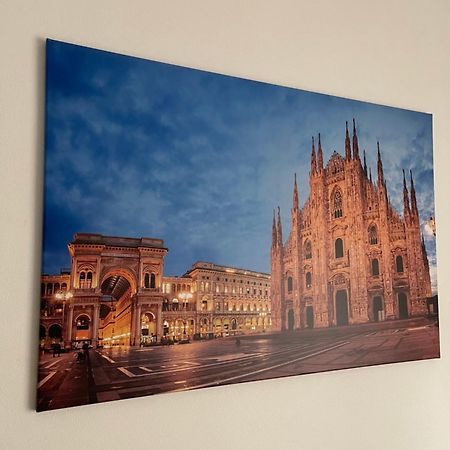 Bilocale Zona Navigli Apartamento Milão Exterior foto