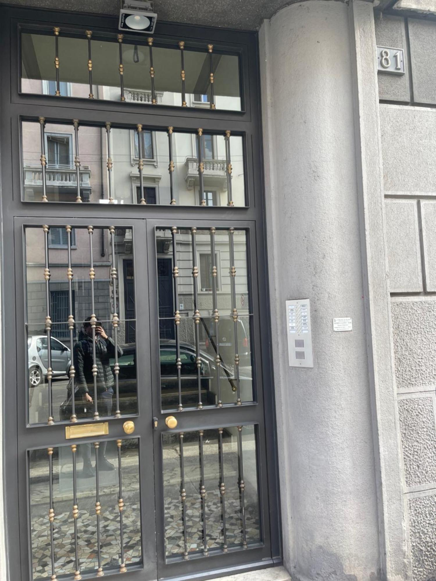 Bilocale Zona Navigli Apartamento Milão Exterior foto