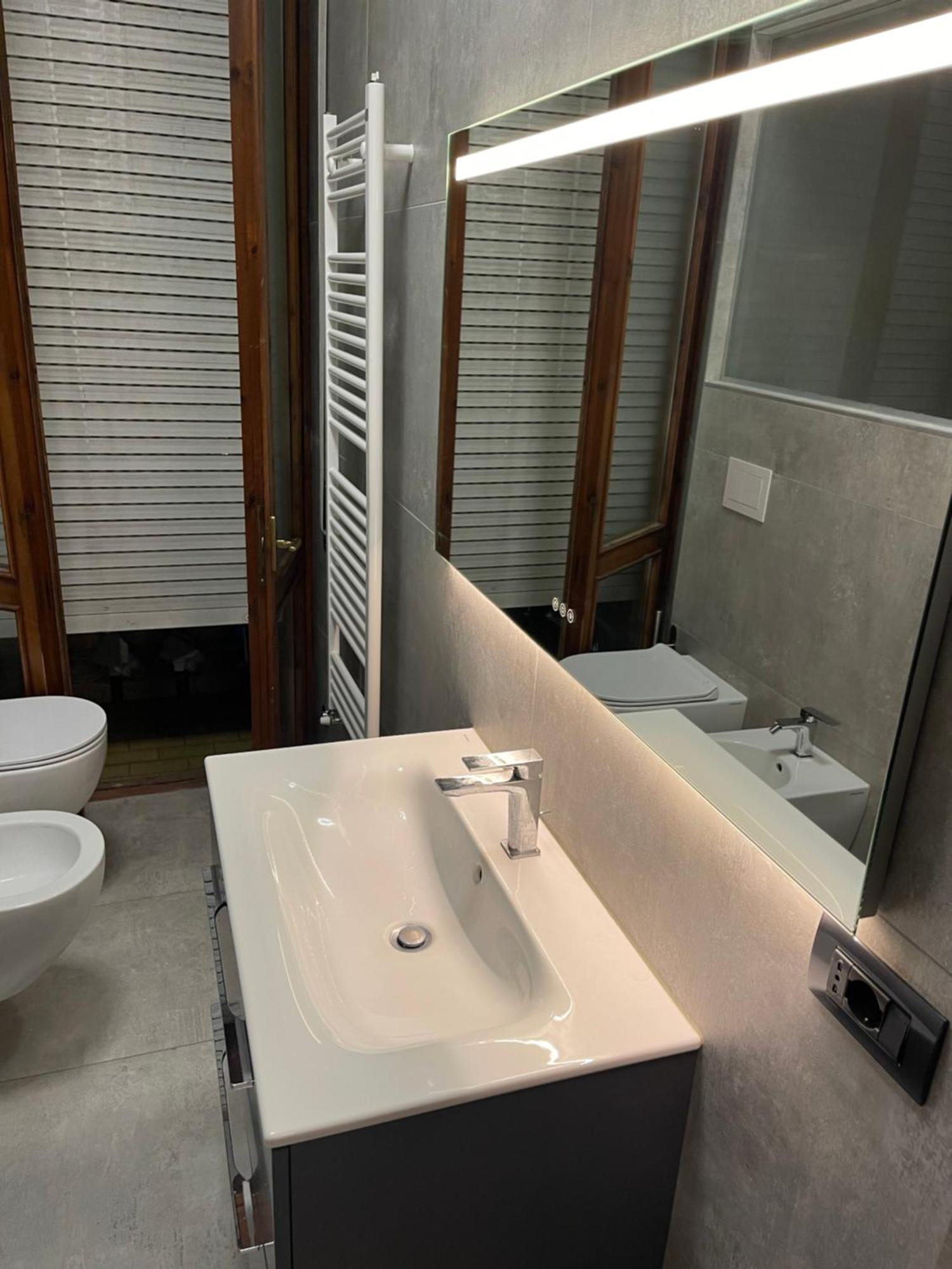 Bilocale Zona Navigli Apartamento Milão Exterior foto