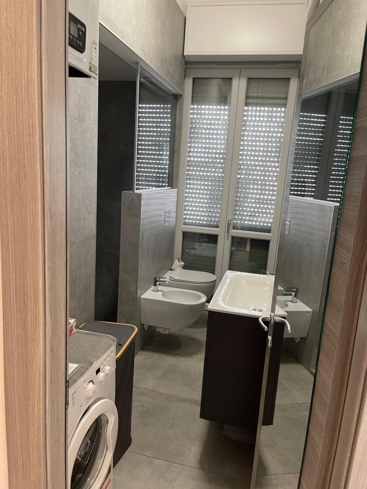 Bilocale Zona Navigli Apartamento Milão Exterior foto