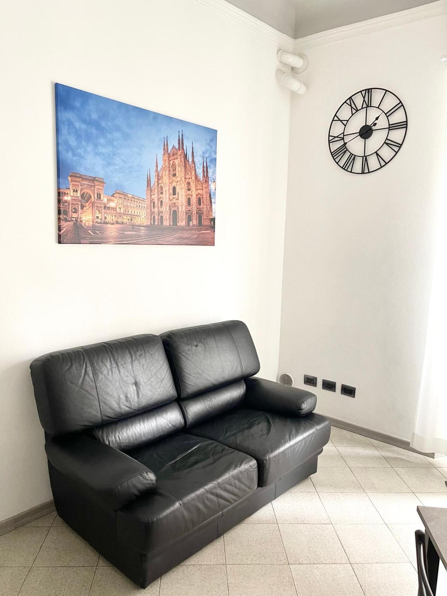 Bilocale Zona Navigli Apartamento Milão Exterior foto
